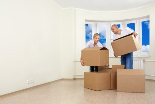 Careful furniture delivery by a man and van service in Newburypark