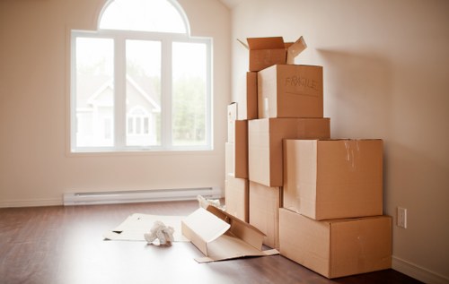 Short-term storage facility in Newburypark with secure access and organized units